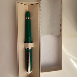 ROLEX VIP gift Emerald Green Ballpoint Pen. Twist off cap, green ink, used only
